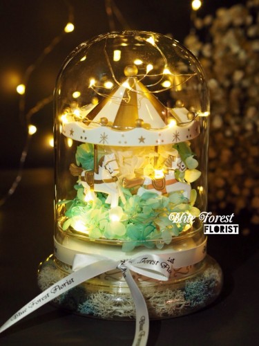 保鮮•愛系列 *發光旋轉音樂木馬保鮮花（藍色）*可免費刻上名或祝福字句