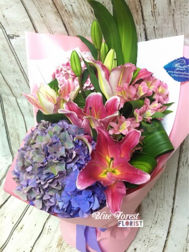 *百里香*台灣粉紅香味百合繡球花束