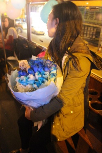 荷蘭深淺漸變玫瑰花束