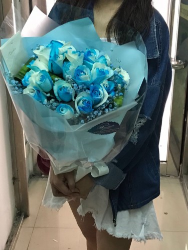 荷蘭淺藍玫瑰花束