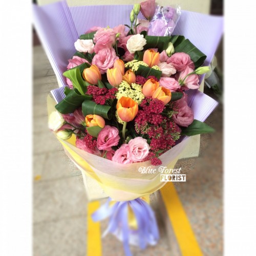 心花怒放*荷蘭橙色鬱金香配多款襯花花束