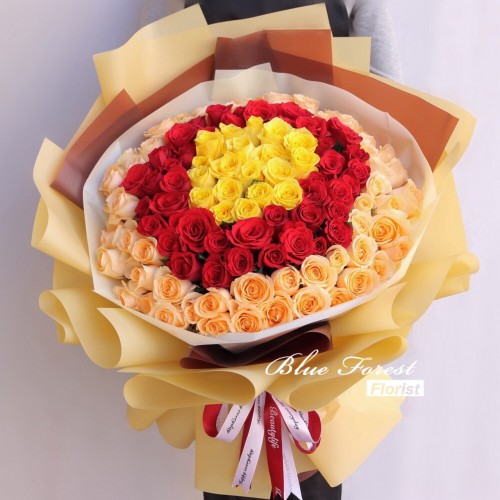 99枝三色玫瑰特式花束**