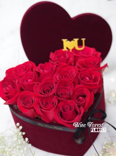 心形紅玫瑰花盒（附送Love插牌)