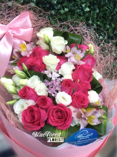 * 芭比公主*桃粉紅色玫瑰花束