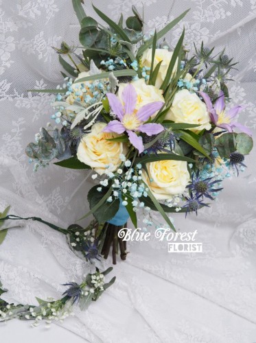 淡黃色庭園玫瑰簡約花球